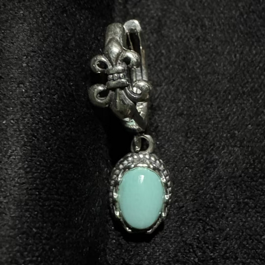 Fleur Dangles